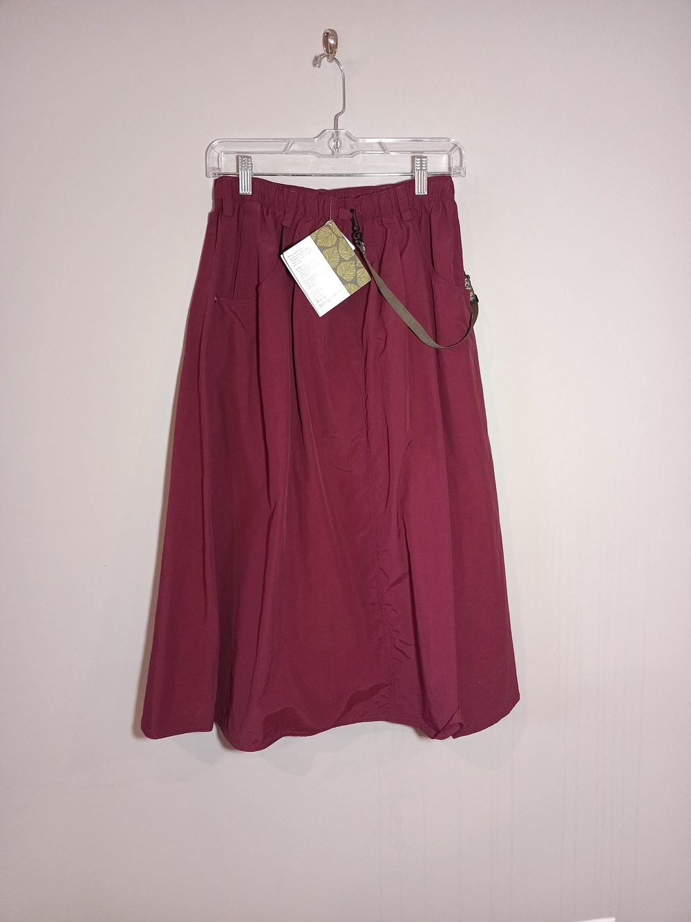 Macabi The Original Adventure Travel Skirt Size Short S in Maroon New